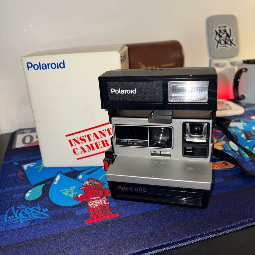 Polaroid Spirit 600 Instant Camera - Black & Silver